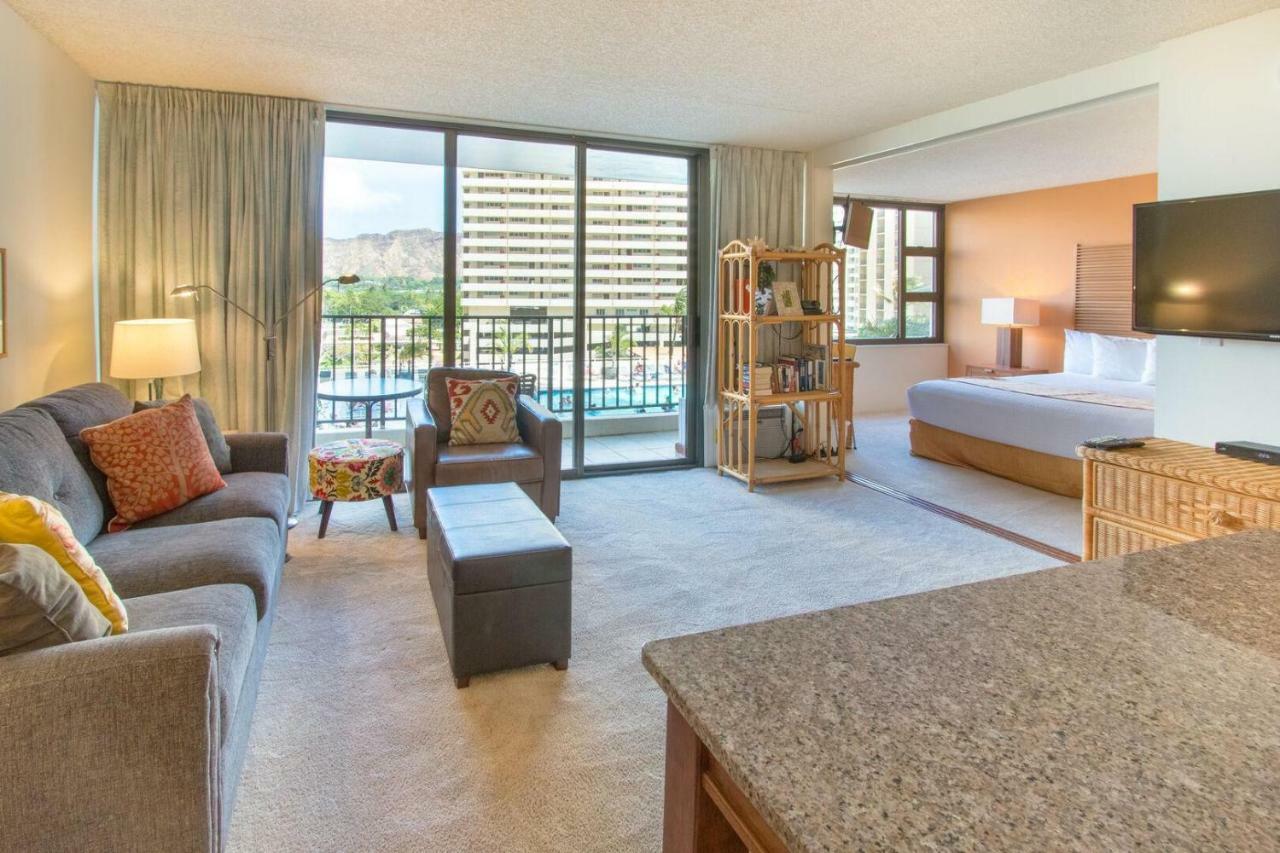 Waikiki Banyan by Koko Resorts Honolulu Ruang foto